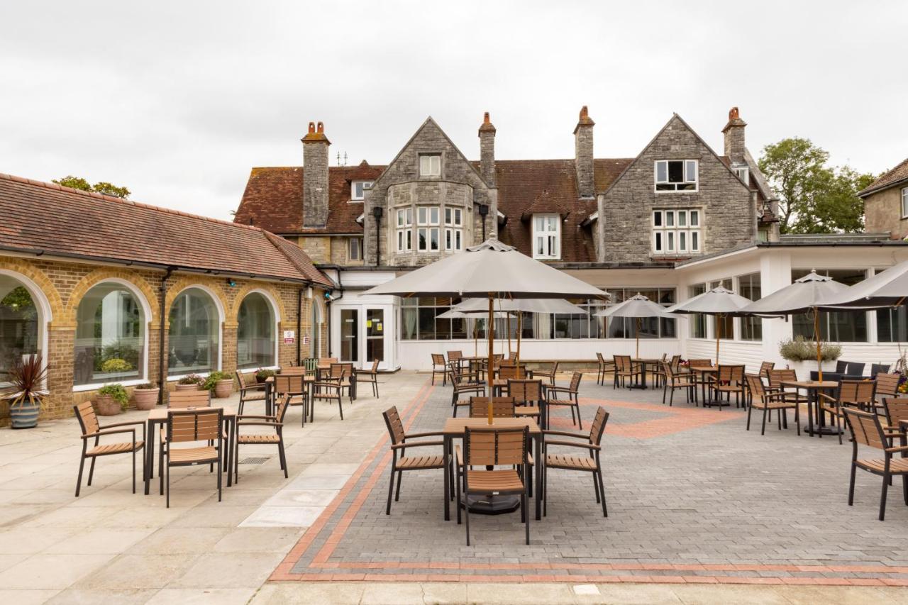 The Broadway Park Hotel Sandown Exterior photo